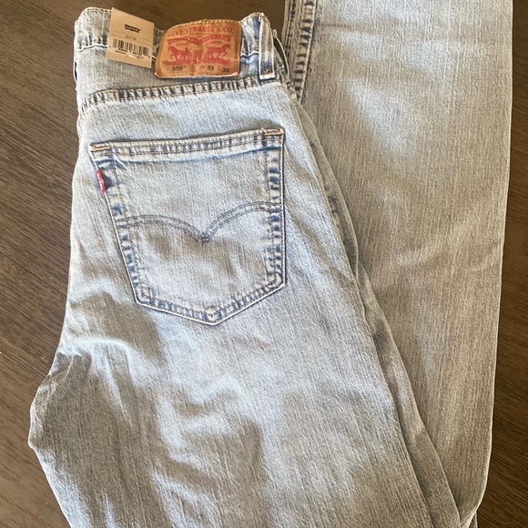 Mens Levi jeans size 33x32 NWT relaxed straight fit - Picture 6 of 6